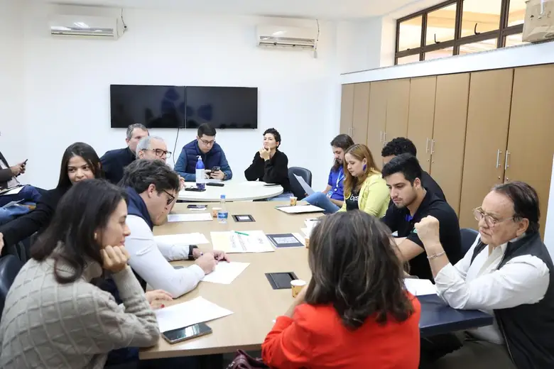 Petit Comitê em ação — alinhamento operacional